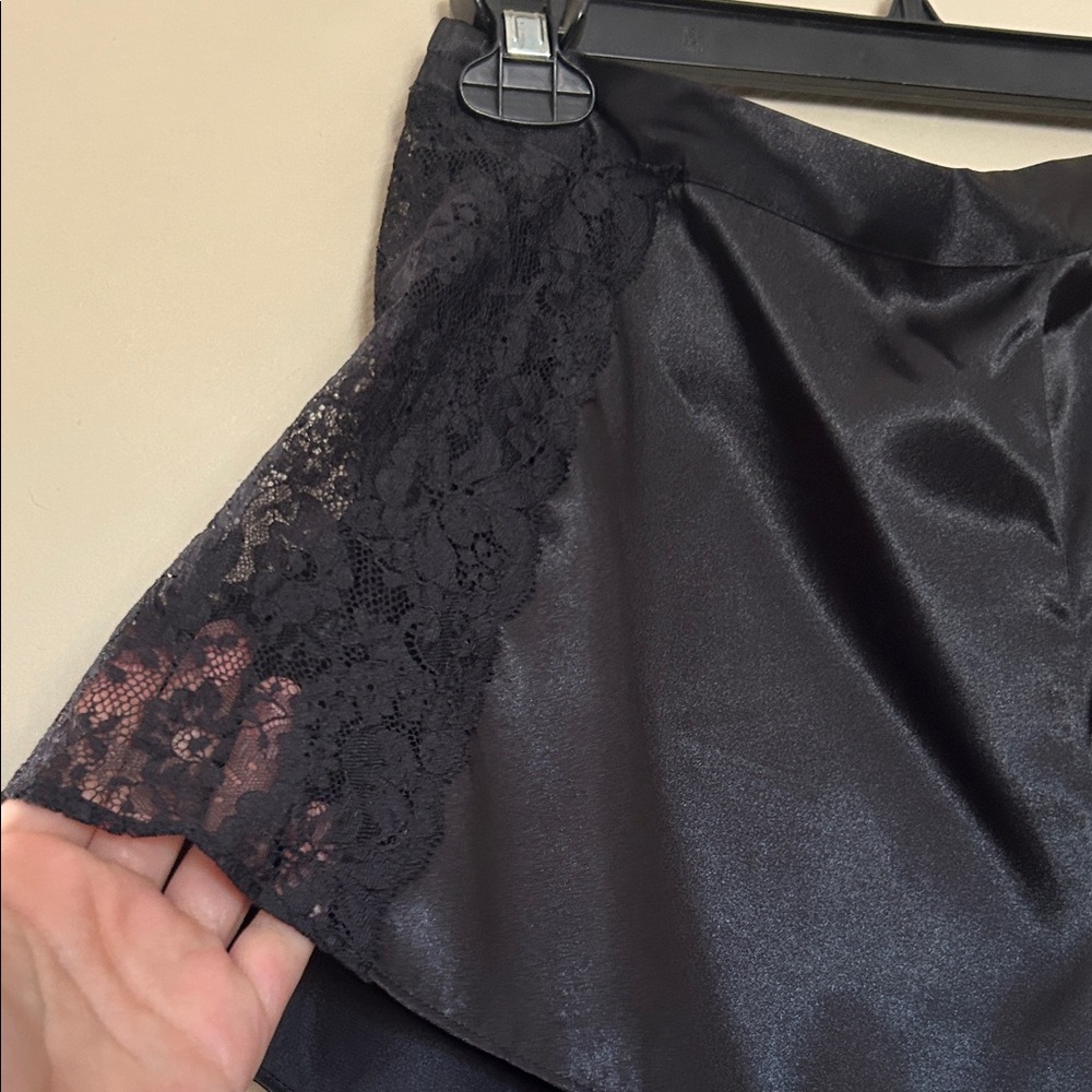 Valerie Stevens Black Satin Shorts with Lace Sides - Picture 3 of 4
